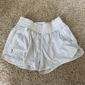 lulu lemon white tracker short